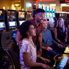 Slots ဂိမ်း Feature Wild Scatter Free Spins ရှင်းပြချက်